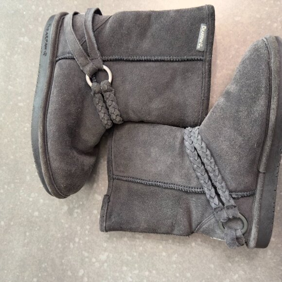 Bearpaw Women Boots - Picture 2 of 9